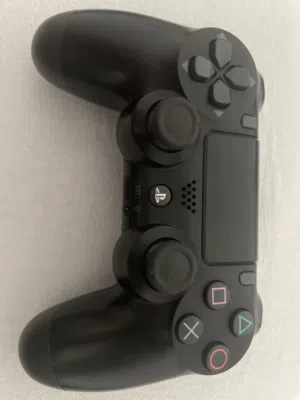 يد ps4 أصلية -حالة ممتازة جدا