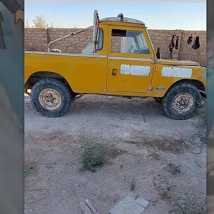 Used Land Rover Defender in Kufra
