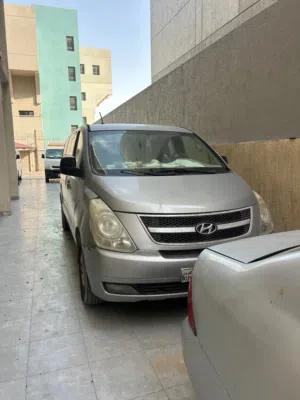 هيونداي H1 سيارة ممتازه
