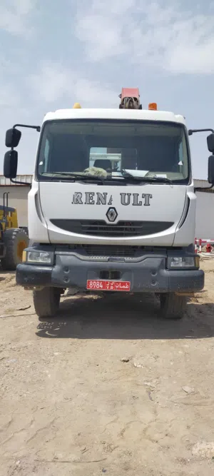 Renault midlum 240DXI7 4X4  HMF crane