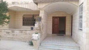 327 m2 4 Bedrooms Apartments for Sale in Amman Al Gardens