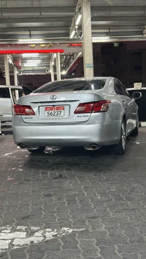 لكزز 350 es نظيف ولا تشكي من شي كامل مواصفات