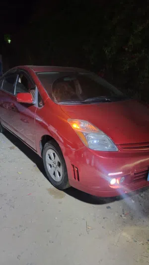 للبيع سياره تويوتا بريوس موديل 2007 ماشي 150,000 هايبرد