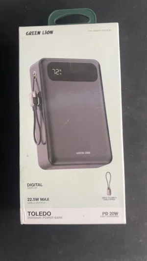 باور بانك 20000mAh متوافقه مع الشحن السريع وشحن أجهزه متعدده معاً يحتوي ايضاً على شاشه رقميه ذكيه