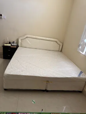 King size bed with cot