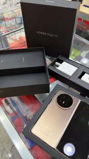 هاتف Honor Magic V5 مستعمل بسعر ممتاز