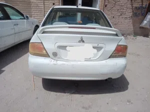 لانسر 2004 للبيع