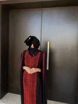 ثوب فلاحي جديد اسود واحمر