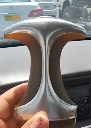 قرن للبيع شبيه زراف هندي