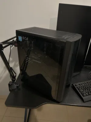 PC : i5-10500 + RTX 3050 + 16GB RAM + SSD 512GB