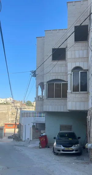 3 Bedrooms . 2 Bathrooms . 156 m24