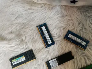 مجموعة قطع كل قطعة بجانبها السعر يوجد خدمة توصيل