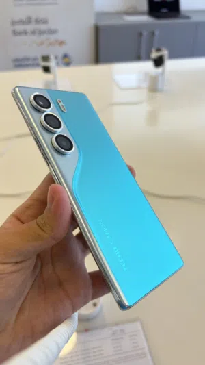 Tecno Camon 40 pro ( ( 5G ) )نظيف
