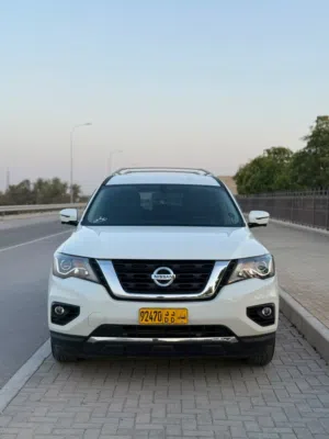 للبيع نيسان باثفايندر SL موديل 2019