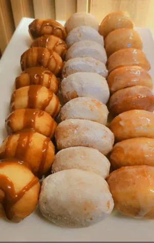 يتوفر لدينا دونات بايدي عمانية