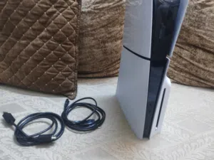 متوفر للبيع بلي فايف سلم