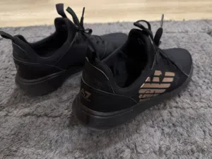 جوتي Emporio Armani الاصلي