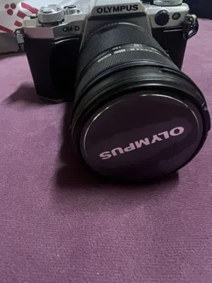 OLYMPUS CAMERA E-M5 + ZOOM LENS