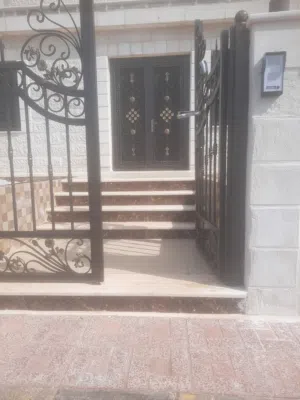 209 m2 3 Bedrooms Apartments for Sale in Amman Arjan