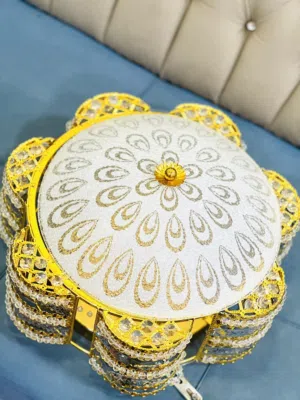 ثريات سقفيه كبيره