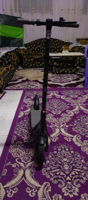 اسكوتر هونر مستخدم خفيف بحاله فوق الممتازه مع الشاحن ثلاث سرعات فيه كشاف