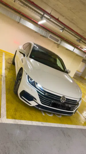 Volkswagen . Arteon . 2020 . Used0