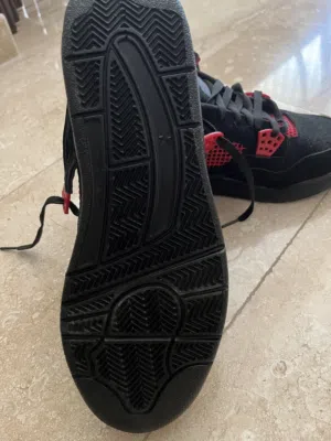 بوت نايك كوبي ون جديد لون احمر واسود قياس 42