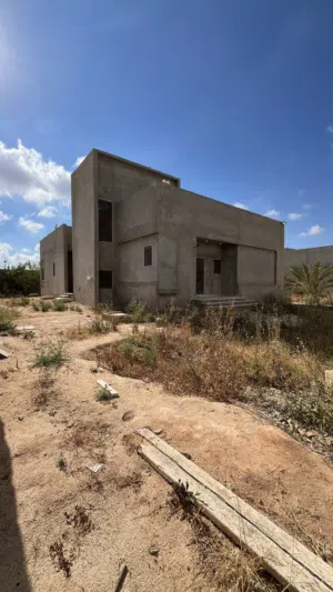فيلا للبيع القوارشه ارض البعباع