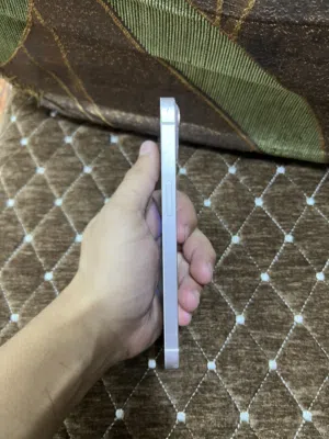 Apple iPhone 13 128 GB in Baghdad