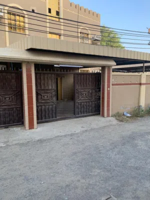 320 m2 3 Bedrooms Apartments for Rent in Al Batinah Sohar