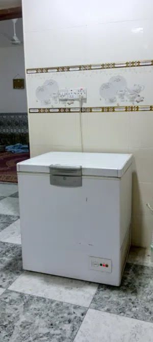 مجمده تتحمل 25 كيلو