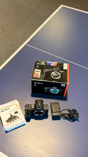 للبيع كاميرة سوني A7 ii( بيعه مستعجله )