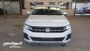 **$Volkswagen e-BORA 2020