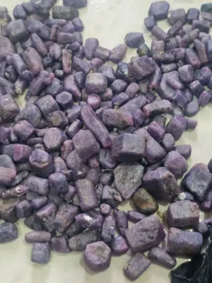 احجار كريمه