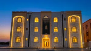مبنى سكني كامل للإيجار في فلج القبائل مقابل مطار صحار