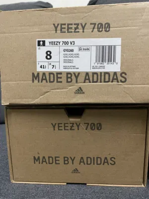 احذية adidas yeezy700