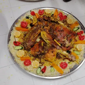 طباخ متنقل داخل وخارج الرياض جريش قرصان ايدمات قهوجي وصباب