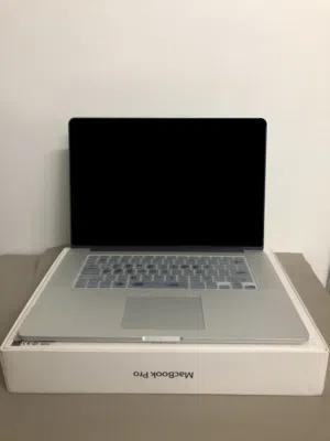 MacBook Pro 2015 Retina 15, Quad Core i7, 256GB SSD,16GB Rams,3.5 GB Graphic Cards,FaceTime