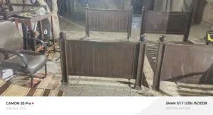 تخت عدد 2 طول 220 عرض 130 خشب نوع سويد مع فرشات زنبرك