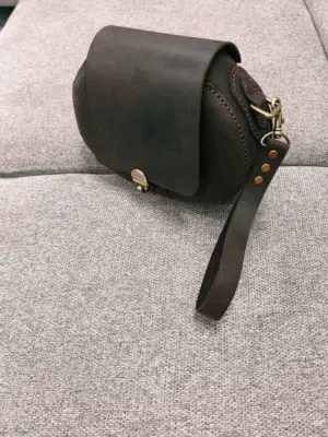 شنطة كتف جلد طبيعي