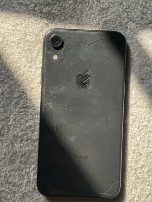 ايفون xr نظيف استعمال شخصي يبي لوحه اقرا الوصف: