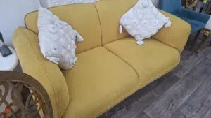 للبيع كنبة روعة   استعمال 3 شهور