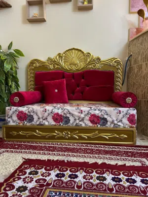 كنبة بحالة ممتازة