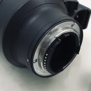 Nikon lens 70-200:2.8 orignal العدسة بحاله ممتازة جدا جدا موجودة بعجمان
