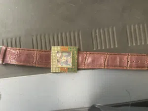 ساعه للبيع