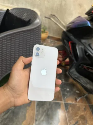 Apple iPhone 12 64 GB in Tripoli