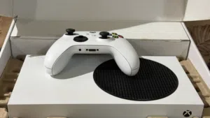 Xbox Series S Xbox for sale in Al Dakhiliya