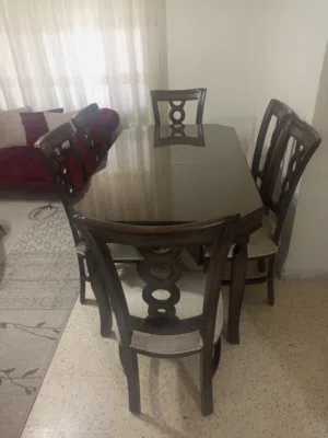 طاولة سفرة مع كراسي زان