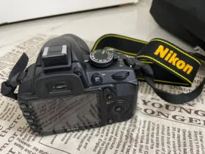 كاميرا نيكون Nikon D3100
