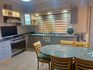 شقة مميزة للبيع طابق ارضي 171م في أجمل مناطق الرابية / ref 1118